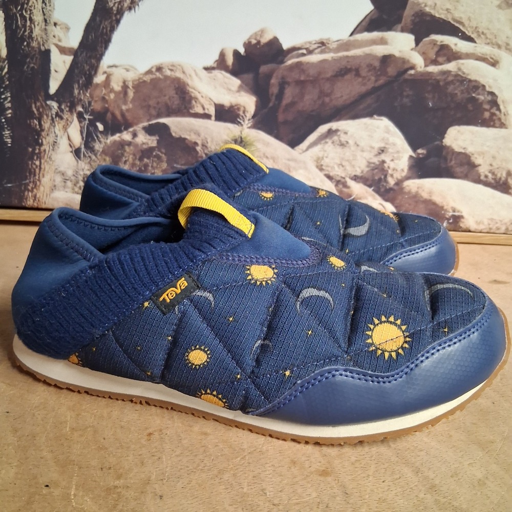 Teva ReEmber Celestial Sun Moon Quilted Slip On Shoes Navy Blue Womens 9